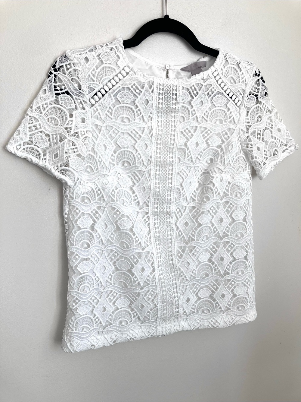 H&M Women’s Crochet Lace Style Top